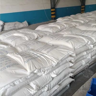 Siarczan sodu w proszku Na2SO4 Siarczan sodu bezwodny do papieru detergent szkło barwniki tekstylne itp. Rozpuszczalny w wodzie