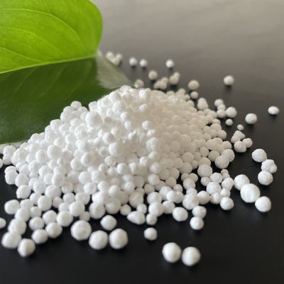 Białe 46% sześciowodne granulki chlorku magnezu do topienia śniegu